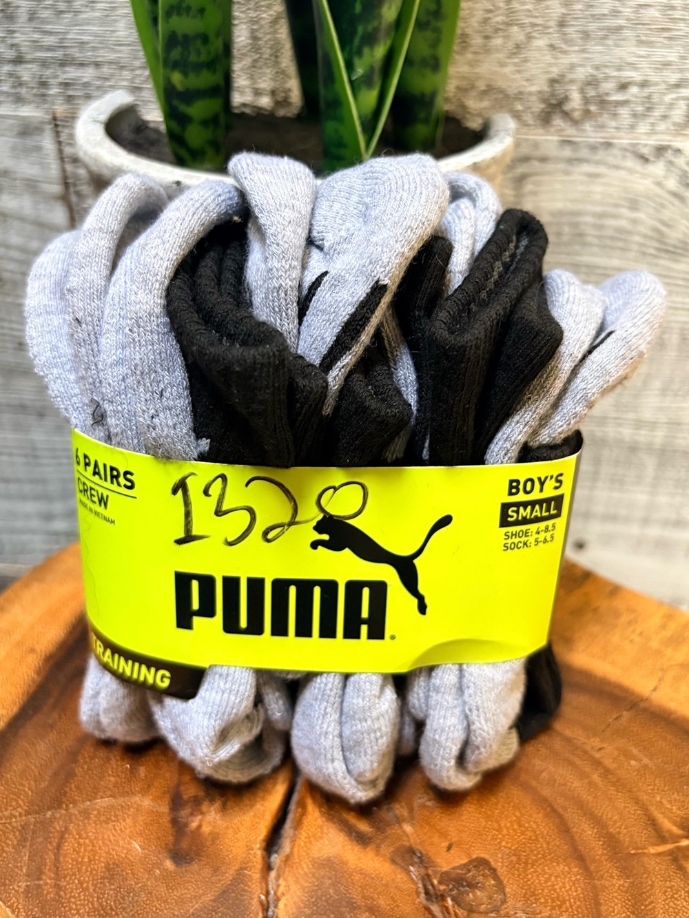 PUMA | NWOT 6-Pack Boys' Crew Training Socks - S (4-8.5), Black/Gray